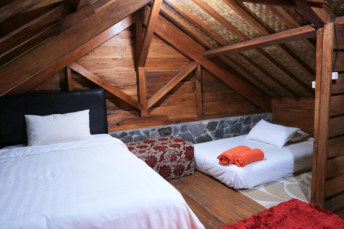 The Lodge Maribaya Cikareumbi Esterno foto