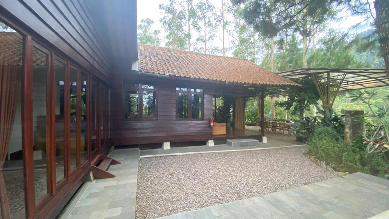 The Lodge Maribaya Cikareumbi Esterno foto