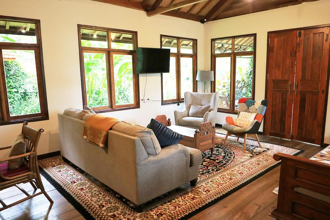 The Lodge Maribaya Cikareumbi Esterno foto