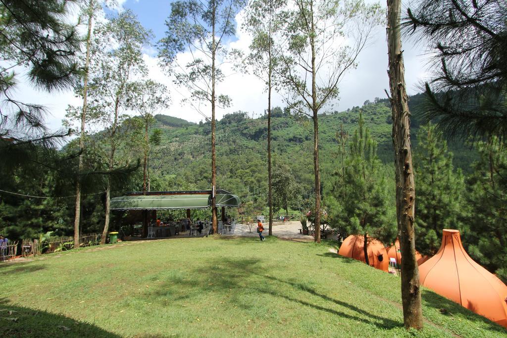 The Lodge Maribaya Cikareumbi Esterno foto